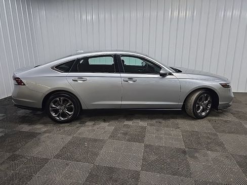 Used 2023 Honda Accord EX image 2