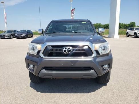 Used 2015 Toyota Tacoma 4x4 Double Cab image 2