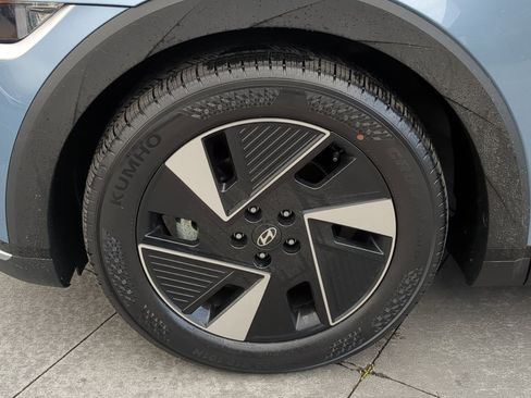 Certified 2025 Hyundai Ioniq 5 SEL image 13