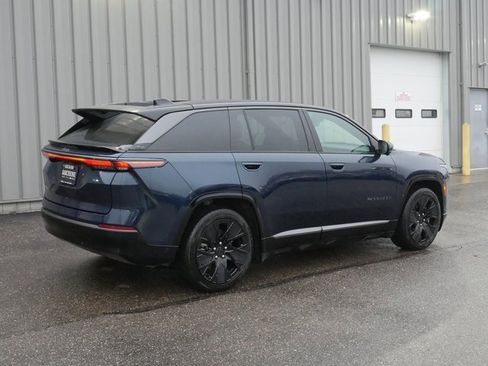 Used 2025 Jeep Wagoneer S Launch Edition image 12