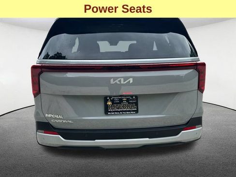 Used 2026 Kia Carnival EX FWD image 11