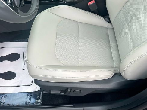Certified 2025 Kia Niro EX Touring FWD image 19