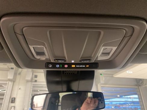 Certified 2025 Chevrolet Silverado 1500 LT image 19