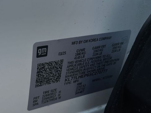 Used 2025 Chevrolet Trax LT w/ LT Convenience Package image 33