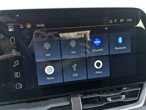 Used 2025 Chevrolet Equinox LT w/ Convenience Package II image 28