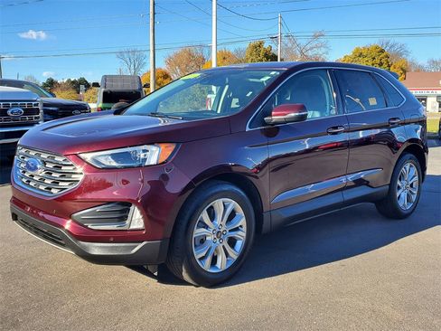 Used 2024 Ford Edge Titanium image 3