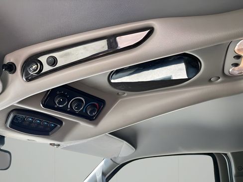 New 2025 GMC Savana 2500 Extended w/ Driver Convenience Package image 36