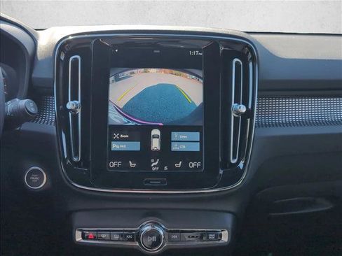 Used 2022 Volvo XC40 T5 R-Design w/ Climate Package image 14