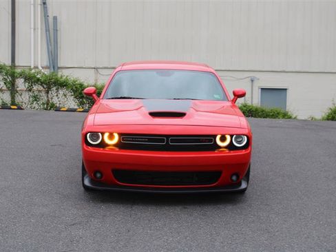 Used 2022 Dodge Challenger R/T image 3