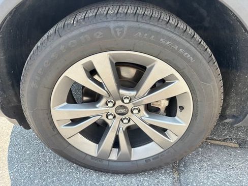Used 2021 Ford Explorer XLT w/ Equipment Group 202A AWD/4WD image 20