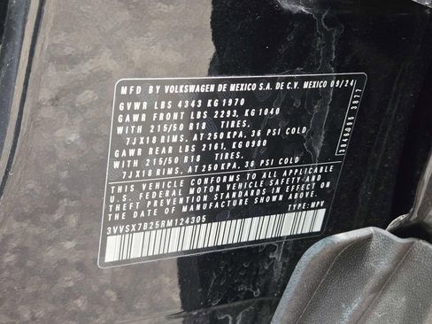 Used 2024 Volkswagen Taos SE image 34