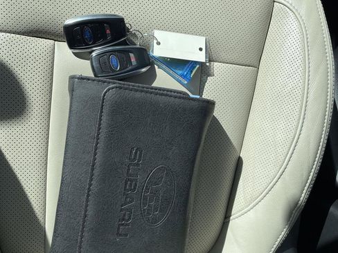 Used 2022 Subaru Ascent Limited w/ Technology Package image 28