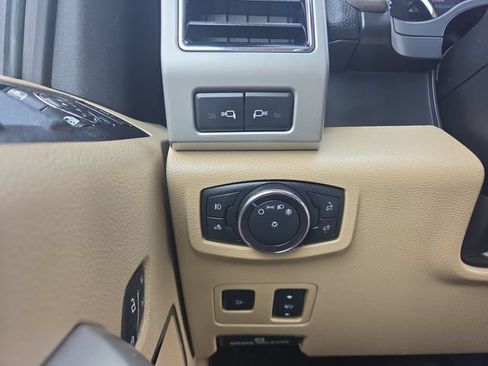 Used 2020 Ford F350 Lariat AWD/4WD image 34