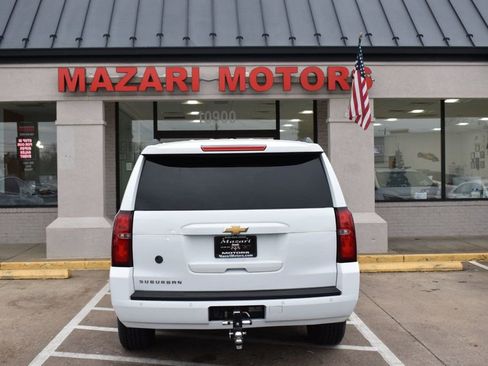 Used 2018 Chevrolet Suburban LT image 10