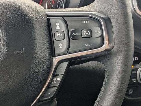 Used 2025 RAM 1500 Laramie image 24