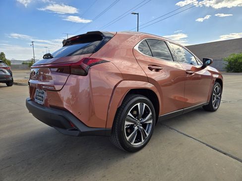 New 2026 Lexus UX 300h AWD image 3