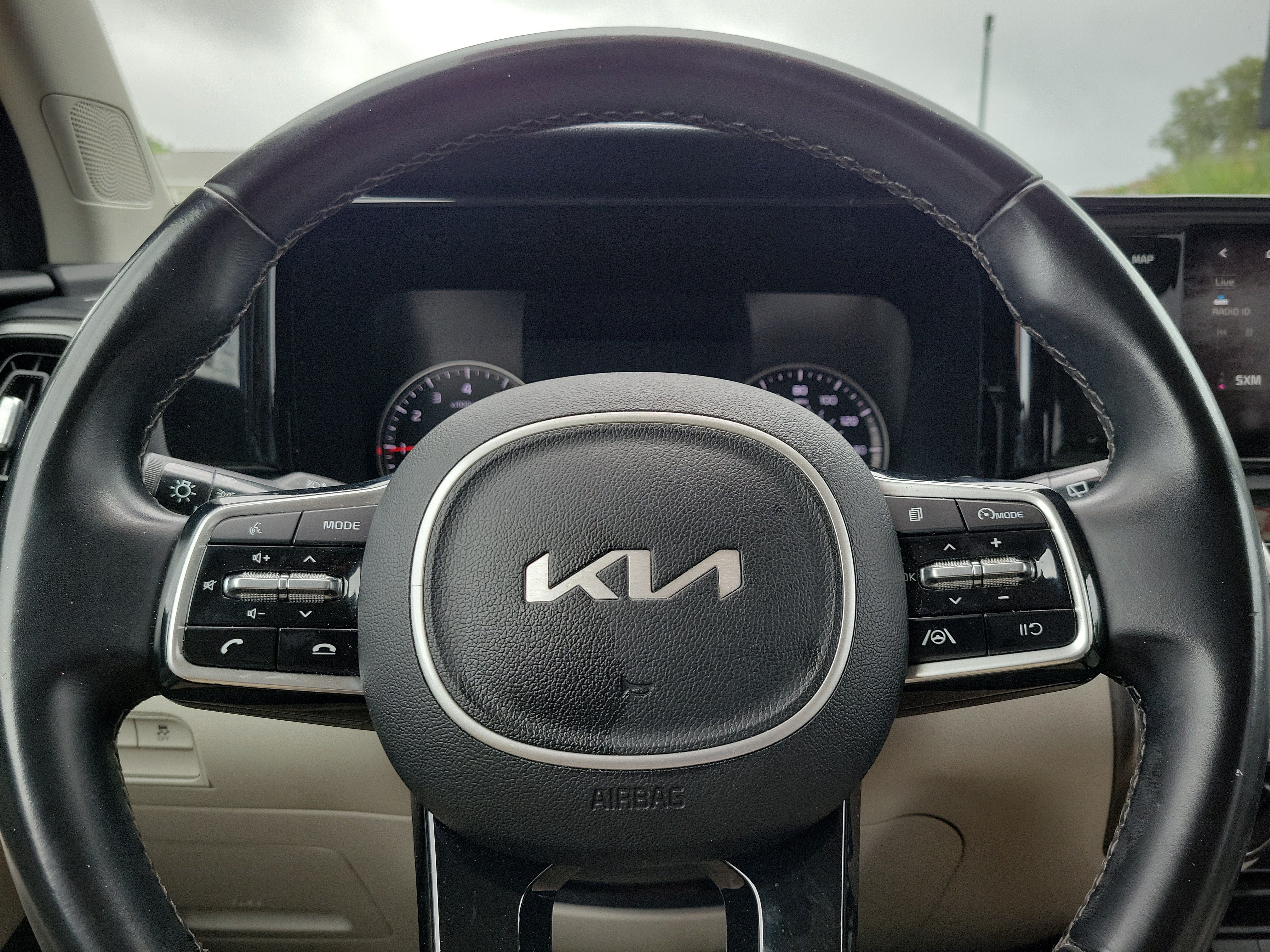 Used 2022 Kia Sorento S FWD image 16