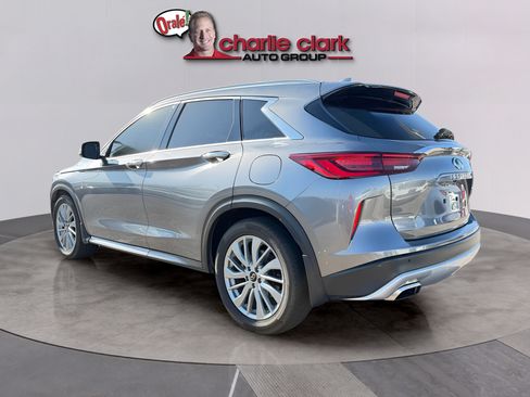 Used 2023 INFINITI QX50 Luxe FWD image 3