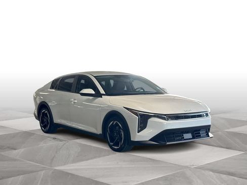 Used 2025 Kia K4 EX FWD image 2