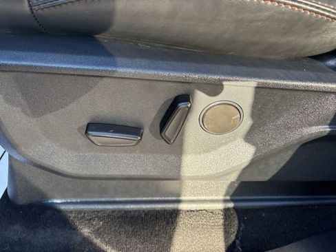 Used 2025 Ford Expedition Active image 16