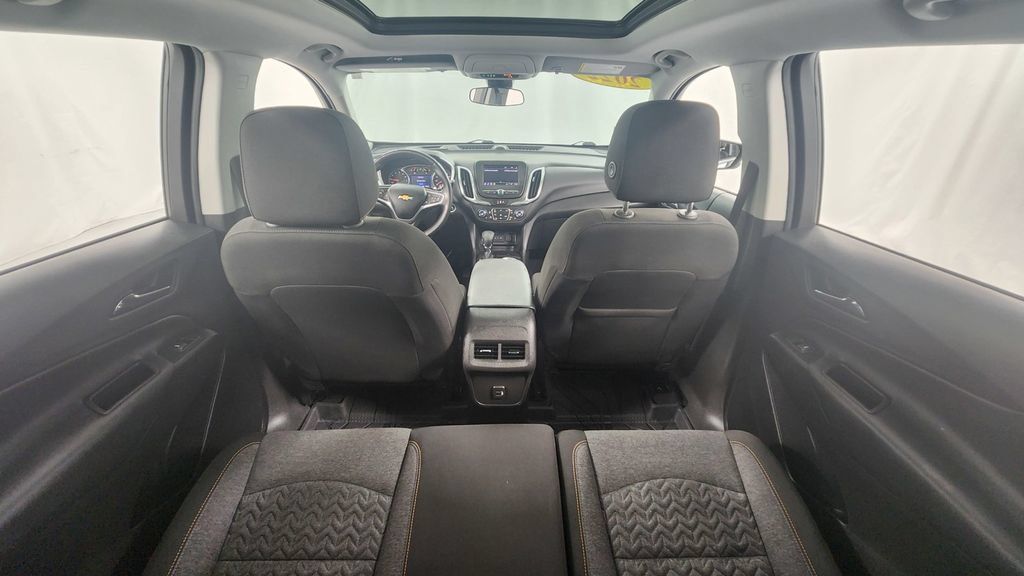 Used 2022 Chevrolet Equinox LT AWD/4WD image 17