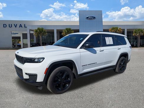 Used 2023 Jeep Grand Cherokee L Limited w/ Black Appearance Package image 8