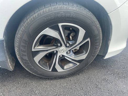 Used 2016 Honda Accord LX image 9