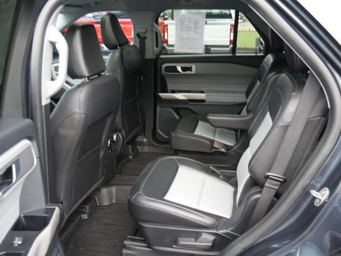 Used 2024 Ford Explorer XLT w/ Equipment Group 202A AWD/4WD image 26