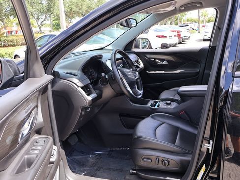 Used 2024 GMC Terrain SLT FWD image 27