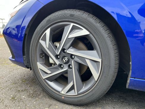 Used 2025 Hyundai Elantra SEL image 28