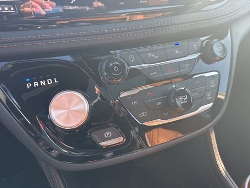 New 2026 Chrysler Pacifica Pinnacle image 39