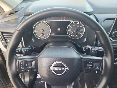 Certified 2025 Nissan Rogue SV w/ SV Premium Package image 10