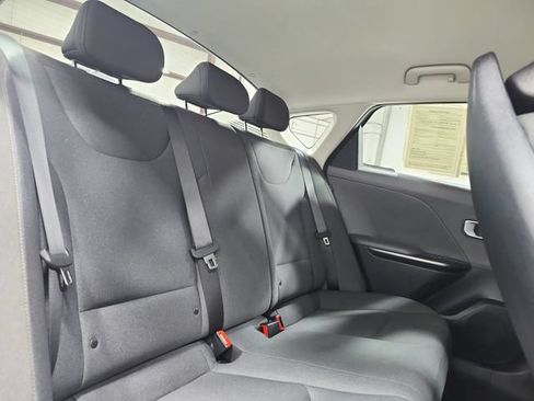 Used 2025 Kia K4 FWD image 36