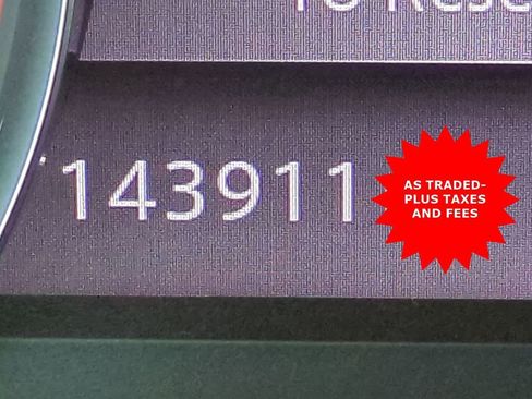 Used 2020 Nissan Titan SV w/ SV Convenience Package image 29