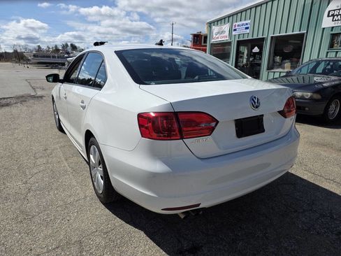 Used 2014 Volkswagen Jetta SE image 11
