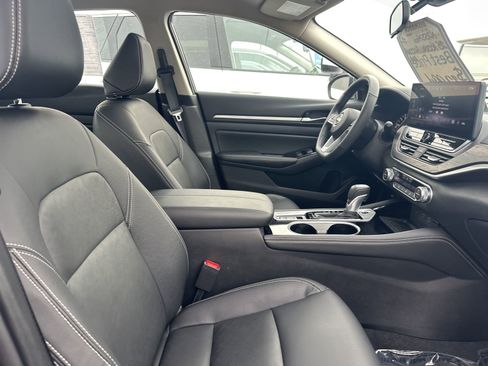 Used 2025 Nissan Altima 2.5 SL image 40