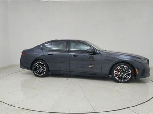 Used 2025 BMW 540i xDrive w/ Executive Package image 67