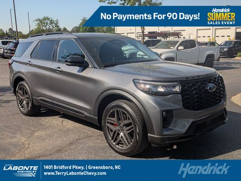 Used 2025 Ford Explorer ST-Line w/ ST-Line Street Pack AWD/4WD image 1