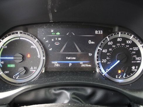 Used 2023 Toyota Highlander XLE AWD/4WD image 16
