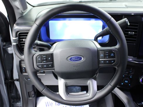 New 2026 Ford F250 Lariat w/ Black Appearance Package AWD/4WD image 17