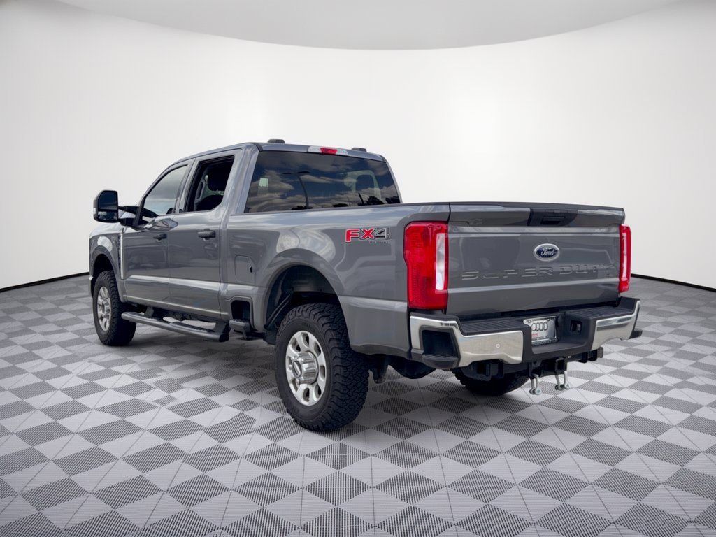 Used 2024 Ford F250 XLT w/ FX4 Off-Road Package AWD/4WD image 3