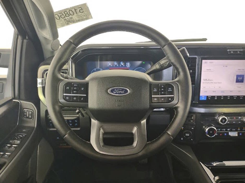 Used 2025 Ford F250 Lariat w/ FX4 Off-Road Package AWD/4WD image 15