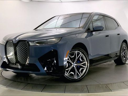 Certified 2024 BMW iX xDrive50 w/ Premium Package AWD/4WD image 11