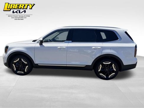 Used 2024 Kia Telluride EX AWD/4WD image 4