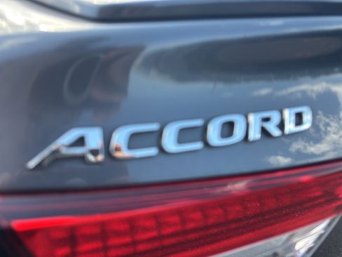 Used 2018 Honda Accord Sport image 30