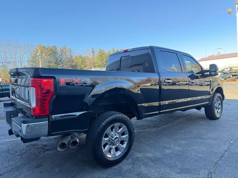 Used 2017 Ford F250 Lariat w/ Chrome Package image 10