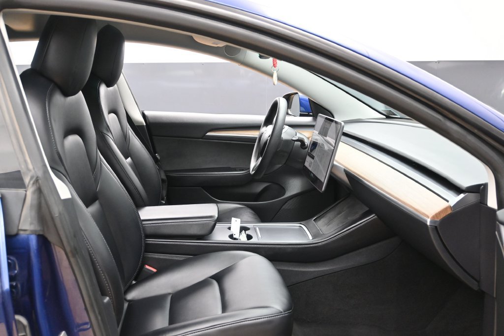 Used 2023 Tesla Model 3 Standard Range RWD image 30