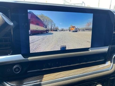 Used 2024 Chevrolet Silverado 3500 LT w/ Convenience Package image 25