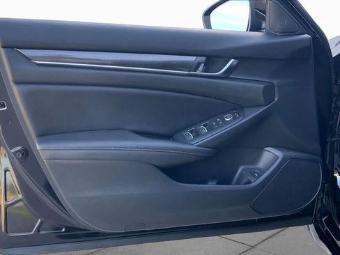 Used 2019 Honda Accord Sport image 19