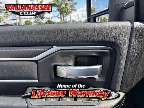 New 2026 RAM 3500 Big Horn AWD/4WD image 17